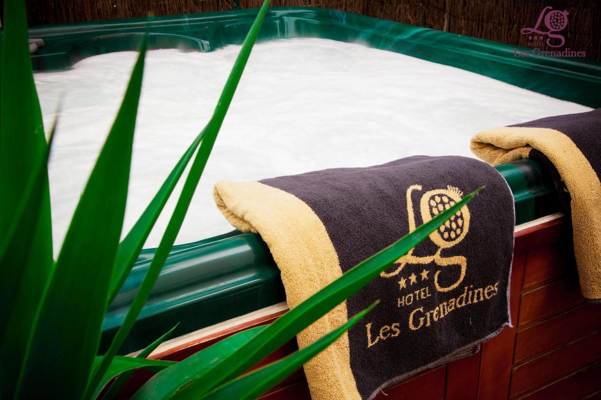 Hotel Les Grenadines Agde Ngoại thất bức ảnh