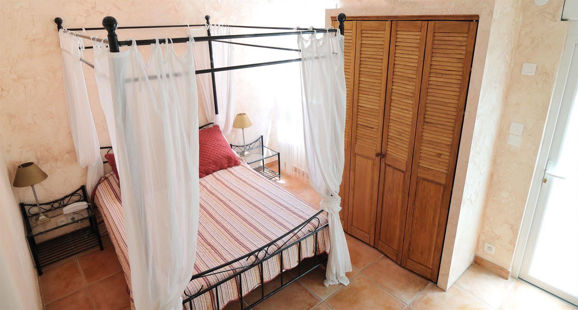 Hotel Les Grenadines Agde Ngoại thất bức ảnh